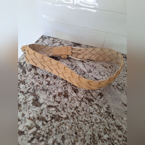 Michael Kors cream leather belt - Picture 3 of 6